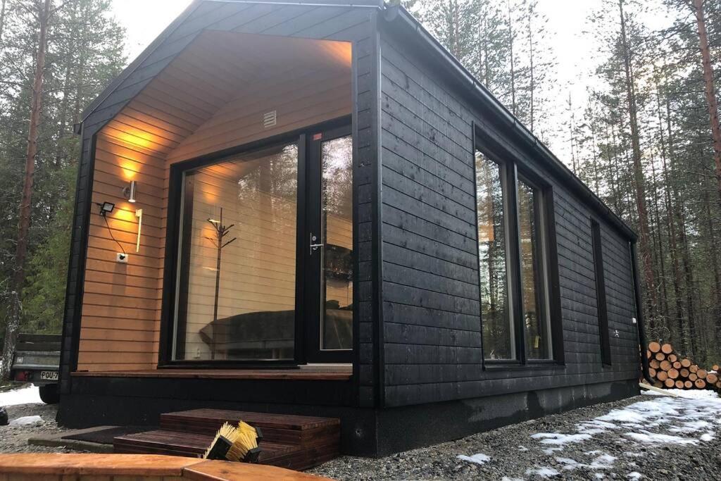 Semesterbostad Kutula Hossa